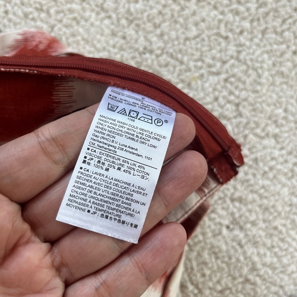 Banana Republic Vibrant Red and White linen Patterned Crop Top - Picture 10 of 10